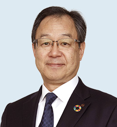 森平 英也